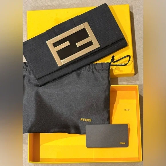 Fendi Zucca black Canvas Bifold Wallet / Full Inclusion - Picture 1 of 14